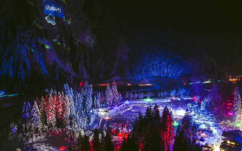 Winter hiking at the top of the Serles lift in the Stubai valley.